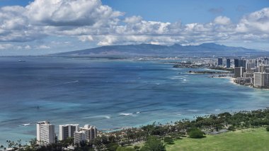 Diamond Head volkanik koni Oahu Adası South beach Waikiki, Honolulu resort, Hawaii, ABD doğru dan tropikal manzaralar