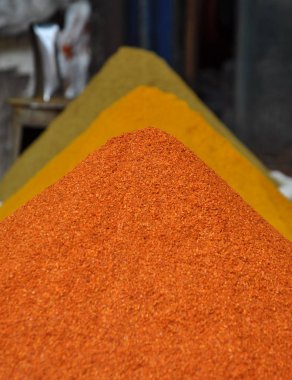 Baharat pazarında bir koni şeklinde