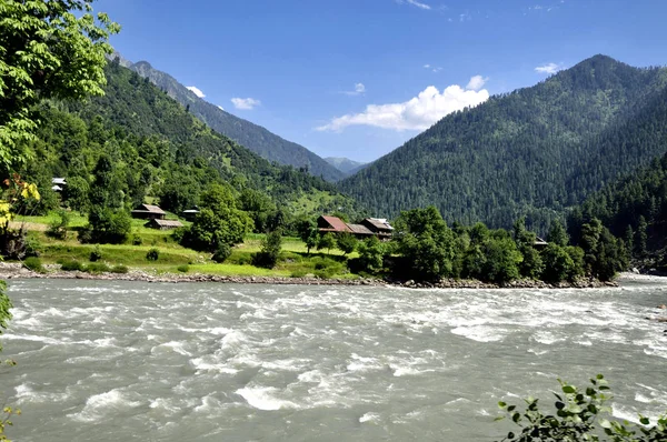 Un hermoso valle en la Cachemira — Foto de Stock