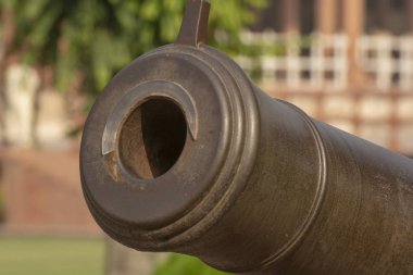 15. yüzyılda yapılmış bir antika silah fıçısı. 