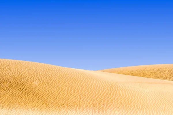 Písečné Duny Modrá Obloha Arabské Poušti — Stock fotografie