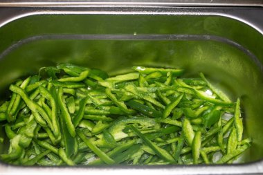 Kavanozda Paprika dilimleri 