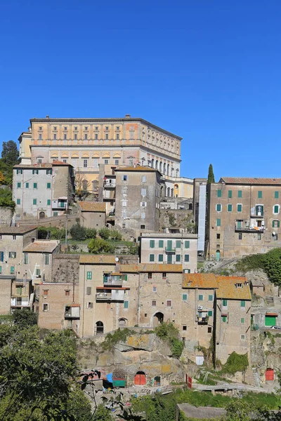 View of small town of Caprarola and his busy architecture — Stock Photo, Image