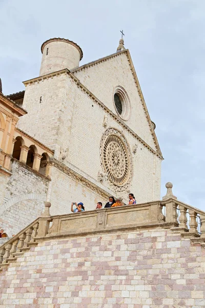 Famosa Basílica de San Francisco de Asís (Basílica Papale di San Francesco) en Asís, Umbría, Italia — Foto de Stock