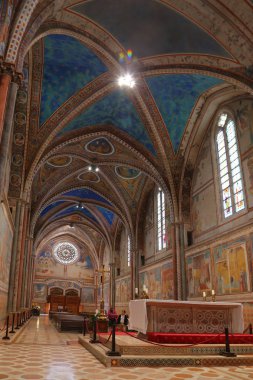 İç ünlü Bazilikası St Francis Assisi (Basilica Papale di San Francesco) Assisi, Umbria, İtalya