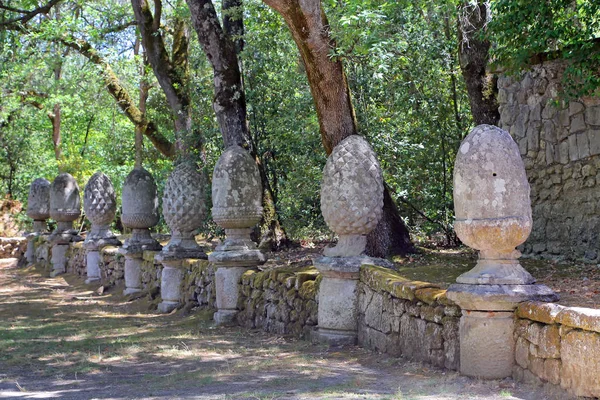 Pinecone Market at Monster Park in Bomarzo - Italy — Stock Photo, Image