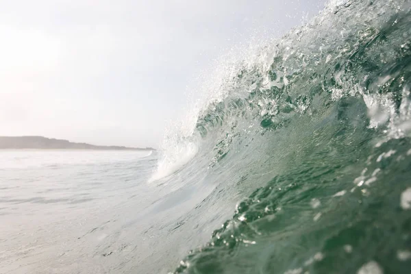 Cresta d'onda nell'oceano — Foto Stock