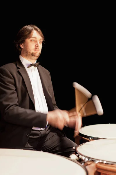 Timpani suonatore d'orchestra — Foto Stock