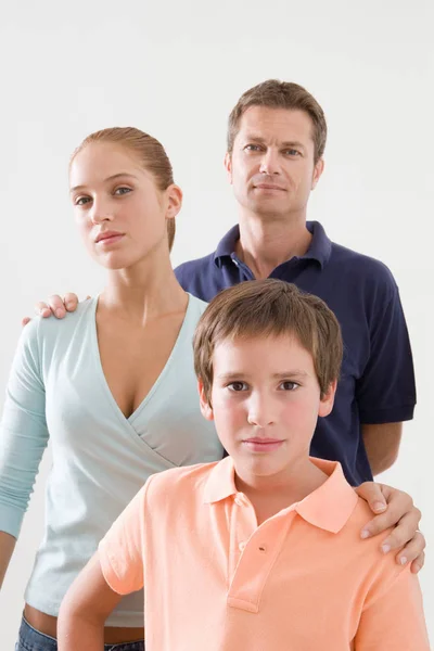 Padre con hija e hijo — Foto de Stock