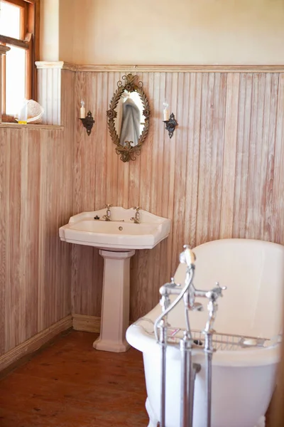 Bathroom ornate interior — Stock Photo, Image