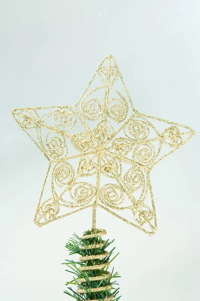Estrella en el árbol de Navidad —  Fotos de Stock