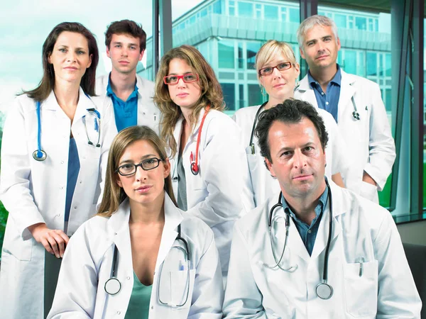 Gruppenporträt Von Sieben Ärzten — Stockfoto