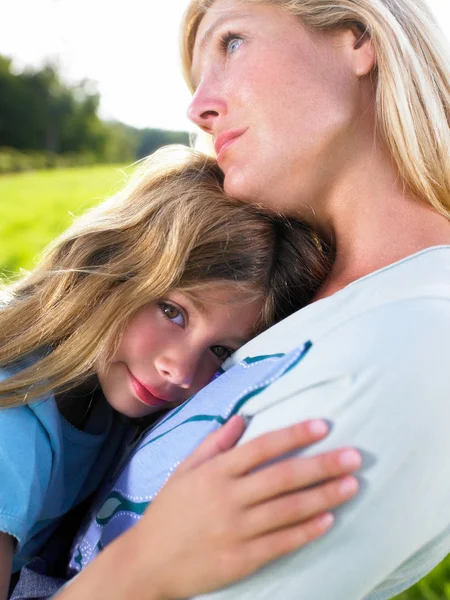 Mor Och Dotter Porträtt — Stockfoto