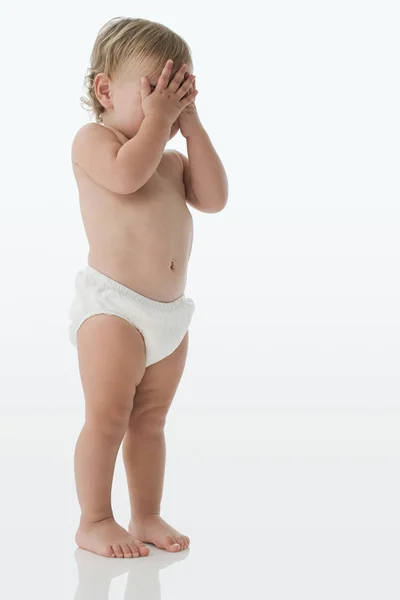 Vauvan Peite Kasvot Eristetty Valkoisella Taustalla — kuvapankkivalokuva
