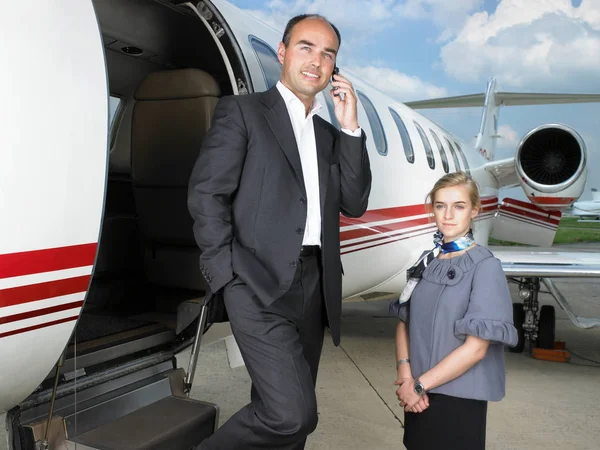 Affärsman Avsluta Privat Jet — Stockfoto