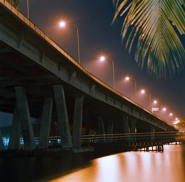 Brug over Singapore River, Singapore — Stockfoto