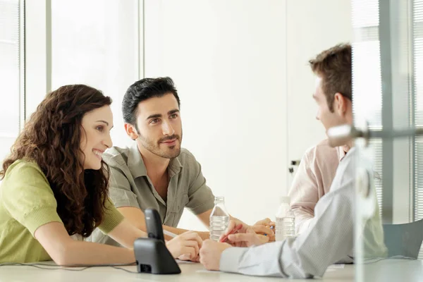 Cuatro Personas Una Reunión — Foto de Stock