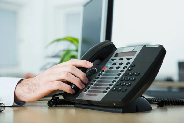 Office Worker Answering Telephone — Stock Photo, Image