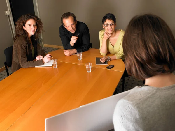 Woman Giving Presentation Colleagues — Stock Photo, Image