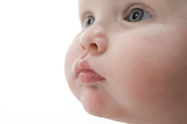 Beyaz Arka Planda Izole Edilen Bir Bebeğin Yüzü — Stok fotoğraf