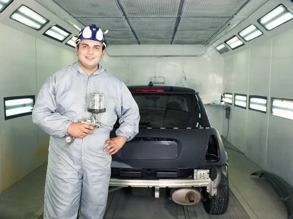 Trabajador Listo Para Pintar Coche — Foto de Stock