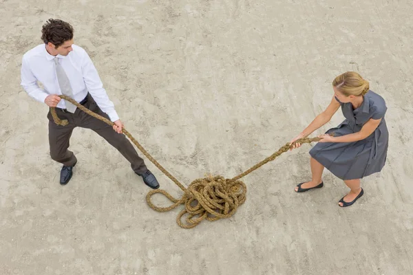 Bovenaanzicht Van Zakenmensen Trekken Touw — Stockfoto