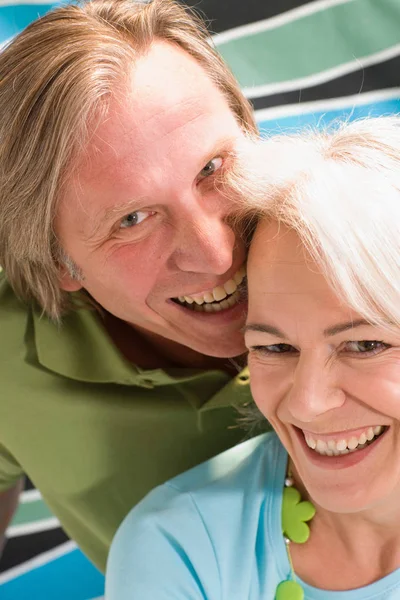 Mature couple smiling — Stock Photo, Image