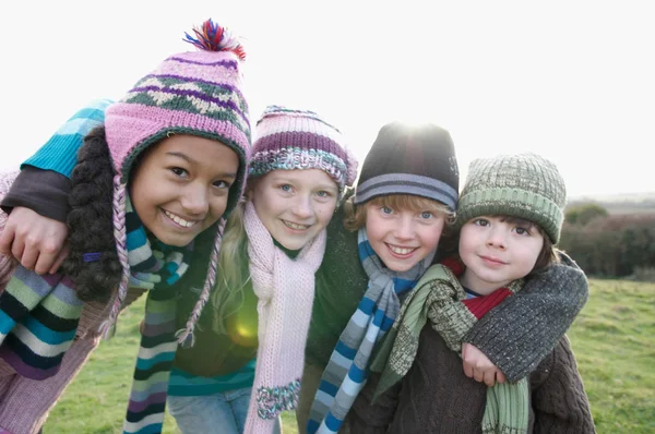 Bambini Che Giocano Campo — Foto Stock