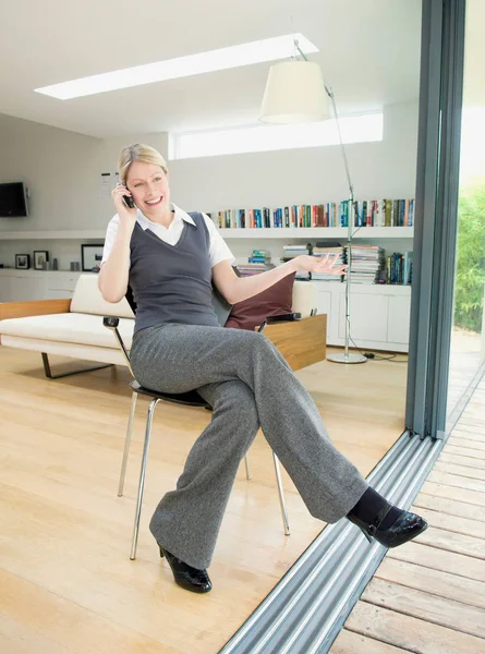 Una Mujer Negocios Teléfono Fondo Concepto Negocio — Foto de Stock