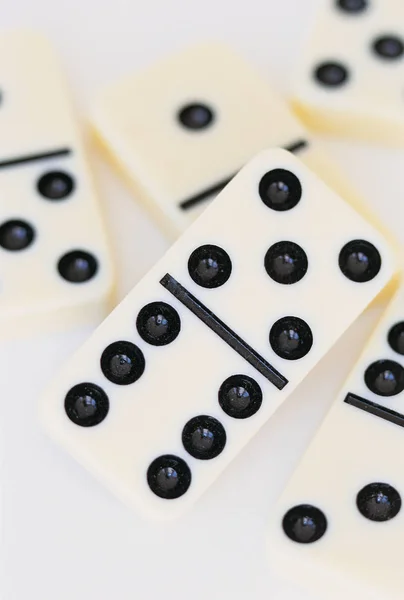 Datailní Pohled Domino Izolované Bílém Pozadí — Stock fotografie