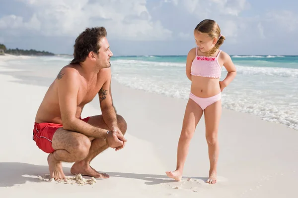 Vater Und Tochter Strand — Stockfoto