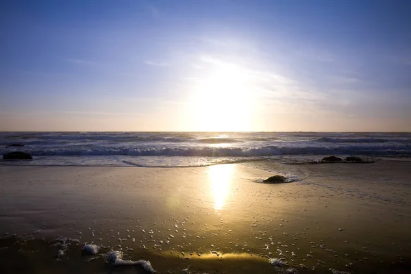 Vista Panorámica Del Atardecer Una Playa —  Fotos de Stock