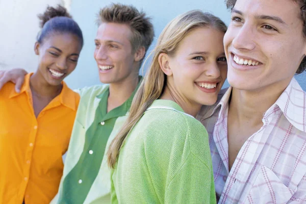 Groep Vrienden Plezier — Stockfoto