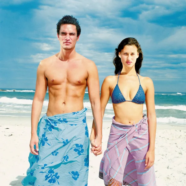 Ρομαντικός Άντρας Και Γυναίκα Στην Παραλία — Φωτογραφία Αρχείου