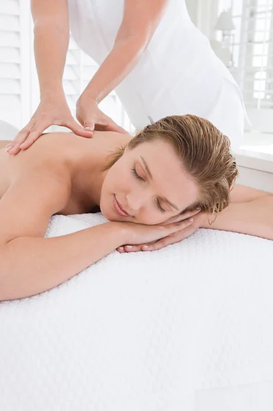Young Blond Caucasian Woman Having Massage Spa — Stock Photo, Image