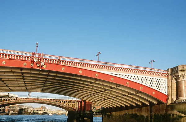 Blackfriars Bridge Thames River Cloudless Sky Background Londra Regno Unito — Foto Stock