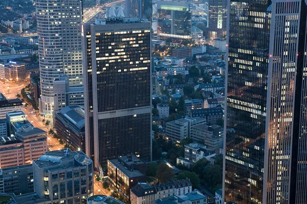 Vista Aérea Paisagem Urbana Frankfurt Blocos Escritórios Durante Noite — Fotografia de Stock