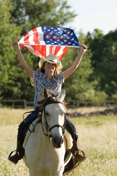Dívka Držící Americkou Vlajku — Stock fotografie