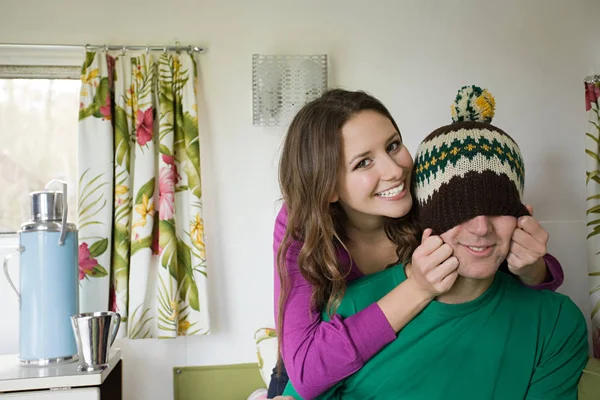 Una Pareja Adolescentes Tonteando — Foto de Stock