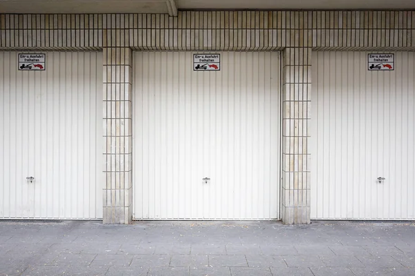 Framsida Ingen Parkering Skylt Garage Placeras Rad — Stockfoto