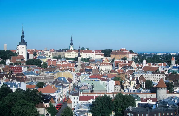 Vista Aérea Del Paisaje Urbano Tallin Con Cielo Despejado Sobre — Foto de Stock