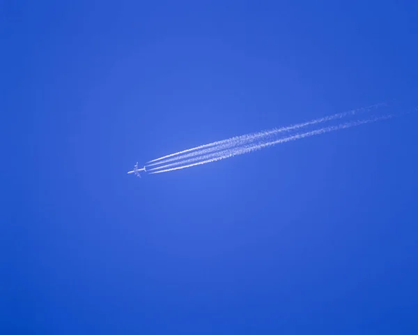 Vista Rasto Vapor Avião — Fotografia de Stock
