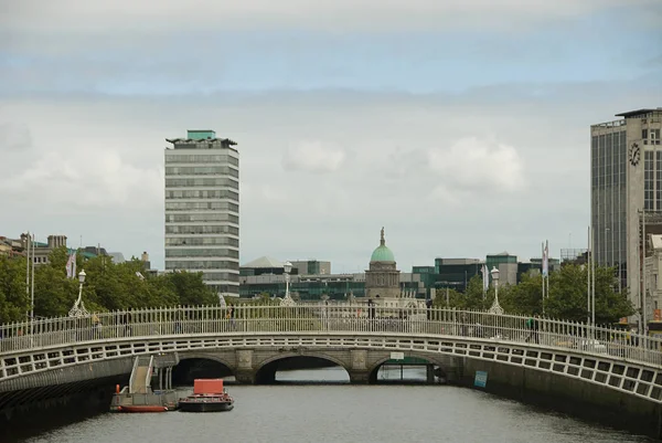 Penny Köprüsünün Dublin Havadan Görünümü — Stok fotoğraf