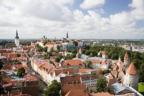 Vista Alto Ángulo Del Paisaje Urbano Tallin Con Cielo Azul — Foto de Stock