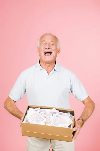 Homme Tenant Une Boîte Billets — Photo