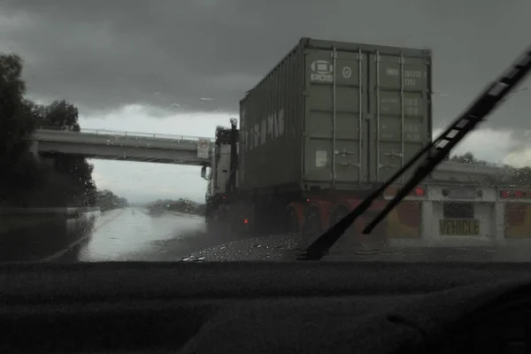 Shipping Truck Viewed Car — Stock Photo, Image