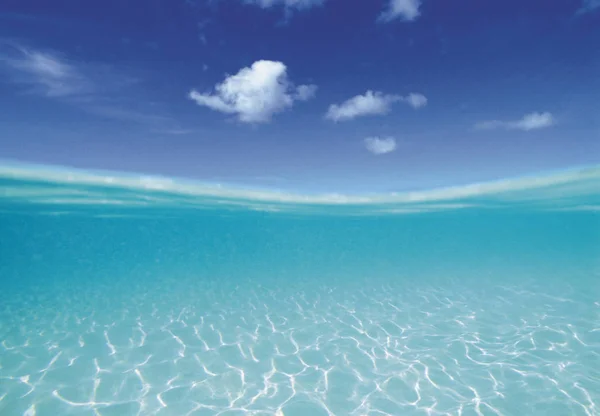 Mar Cielo Azul Con Nubes —  Fotos de Stock