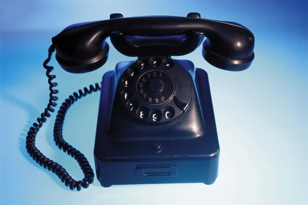 Vintage telefon på vit — Stockfoto