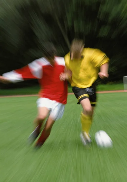 Jalkapallon Pelaajat Pallo — kuvapankkivalokuva