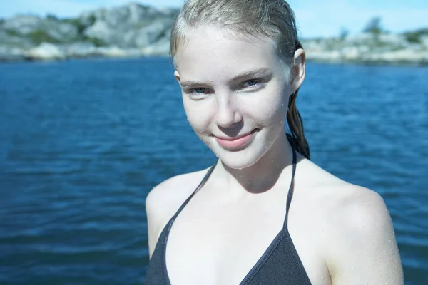 Jovem Mulher Depois Nadar Mar — Fotografia de Stock
